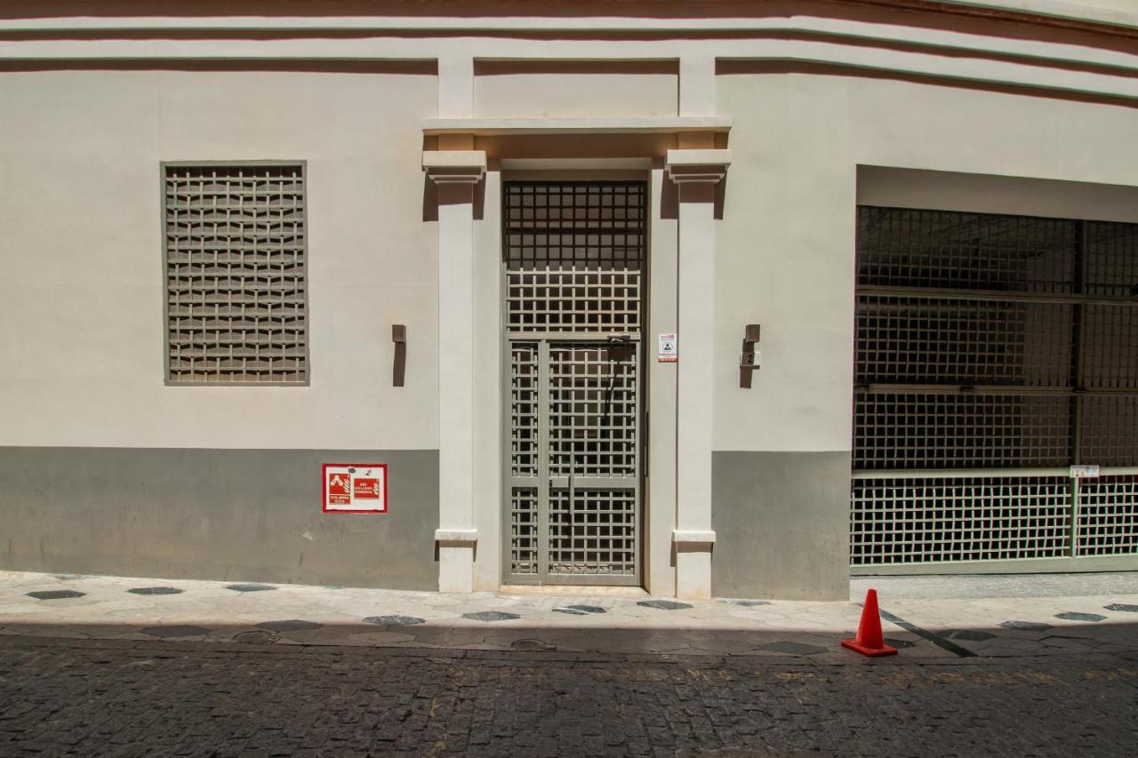 C74 - Marvelous 3 Bedroom Apartment In Historical Malaga Exterior photo